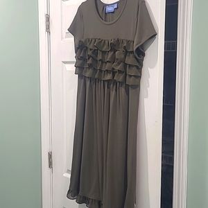 3/$15 Simply Vera Dress